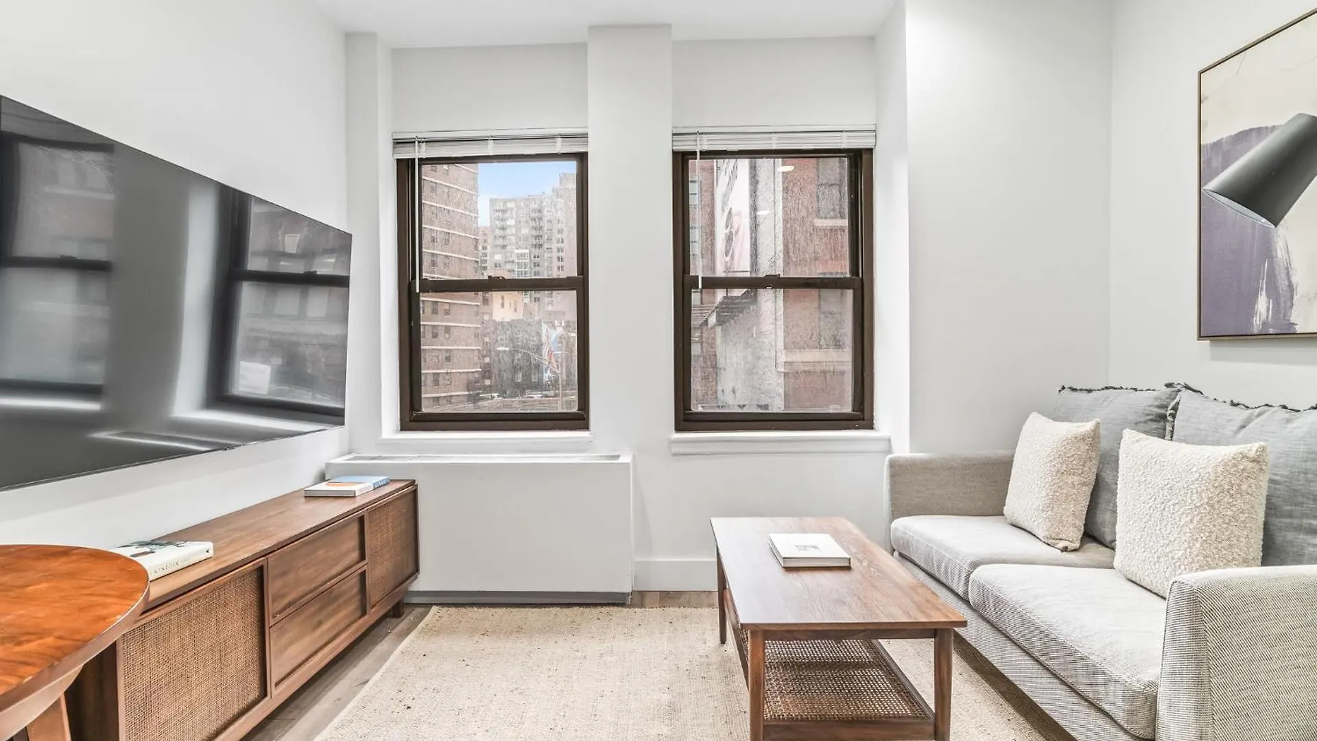 2Bed 1 Bath Cozy Gem Apt Apartment New York