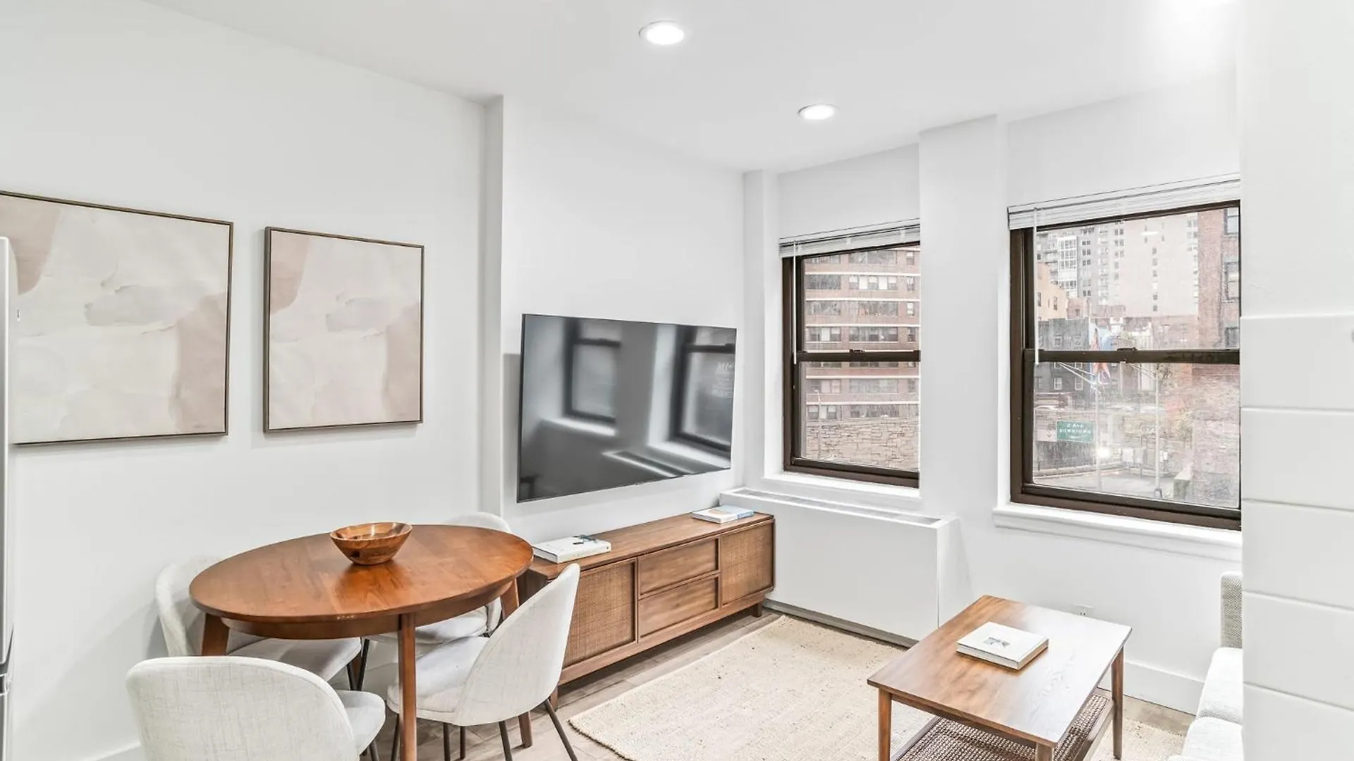 2Bed 1 Bath Cozy Gem Apt Apartment New York